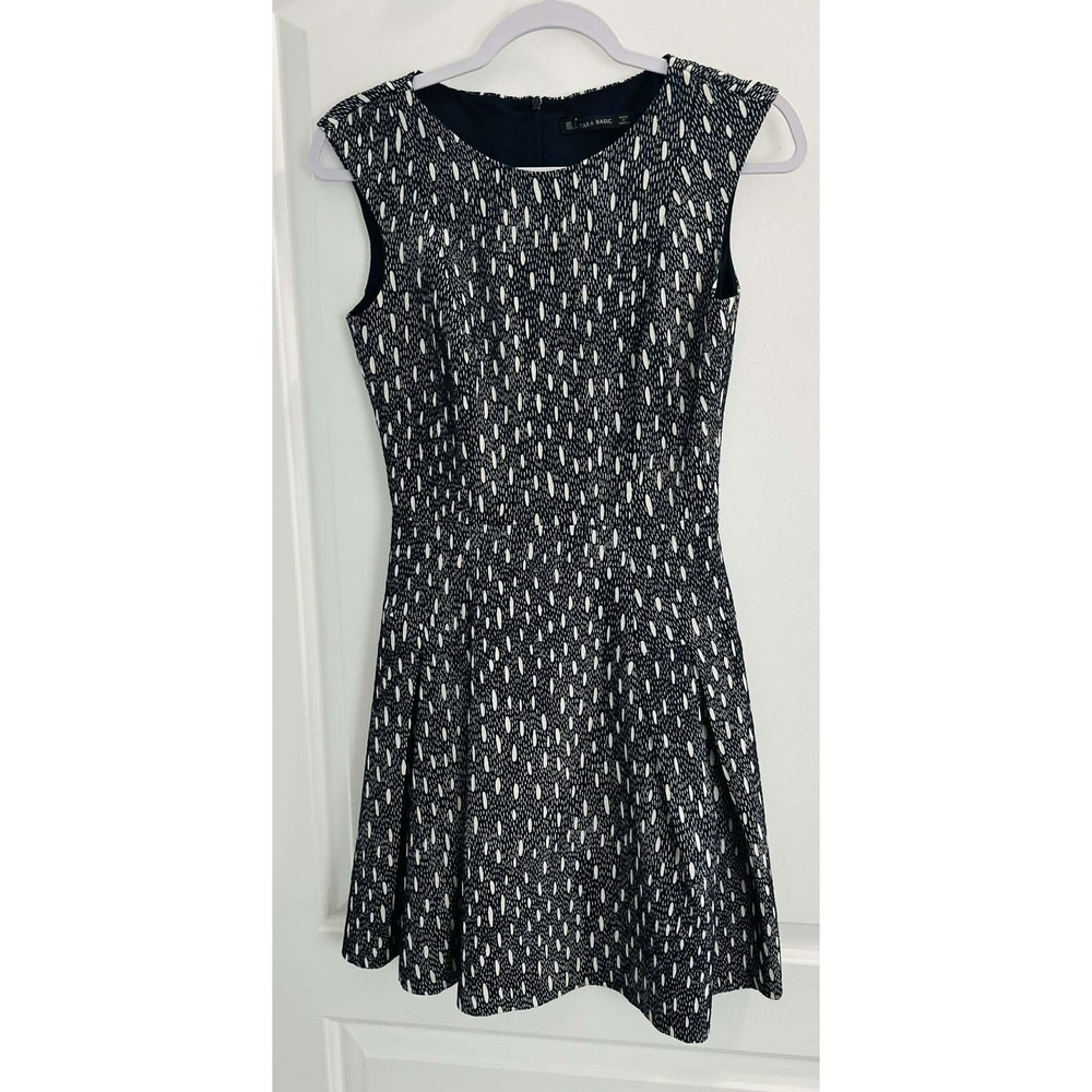 Zara Basic Black White Print Fit Flare Sleeveless Skater Dress‎ XS